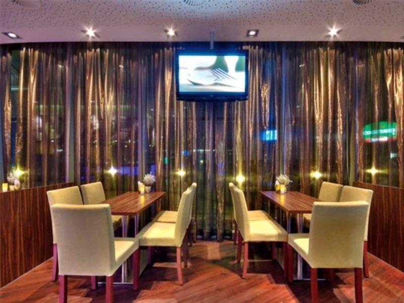 Courtyard By Marriott Linz Hotel Restaurant billede